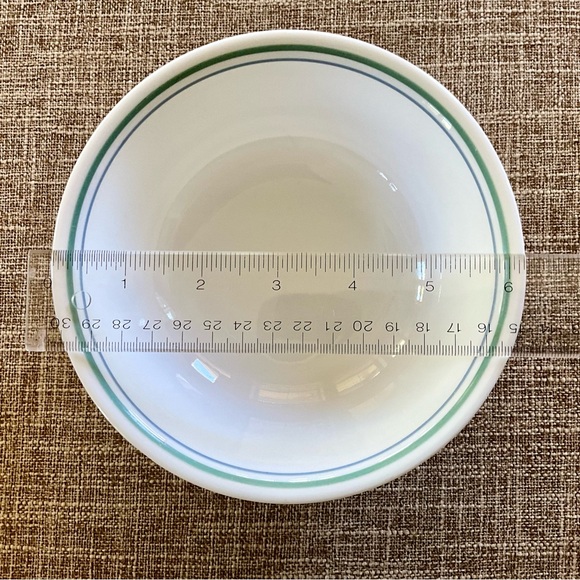 Two Corelle Cereal Bowls - Picture 4 of 7